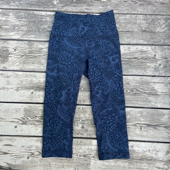 Lululemon capri leggings - Picture 1 of 7